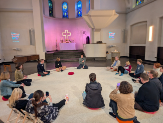 Besuch bei der Queeren Kirche (Foto: J. Killyen)